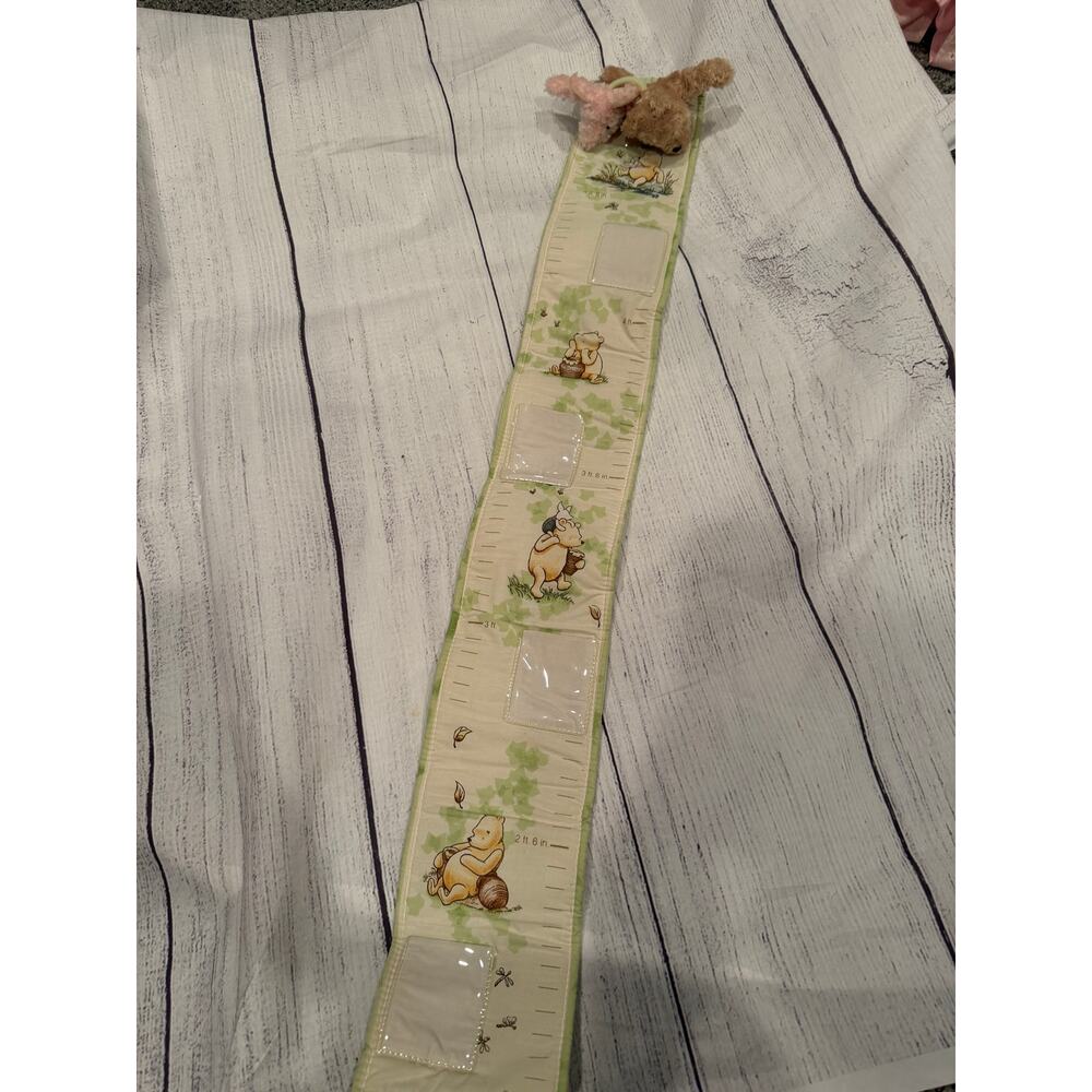 Classic Pooh Winnie the Pooh Watch me Grow Chart